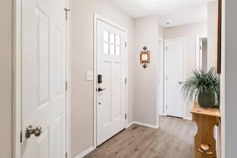 Entry Way - 2503 N Rogers Ave, Springfield, MO 65803 photo 1 of 1