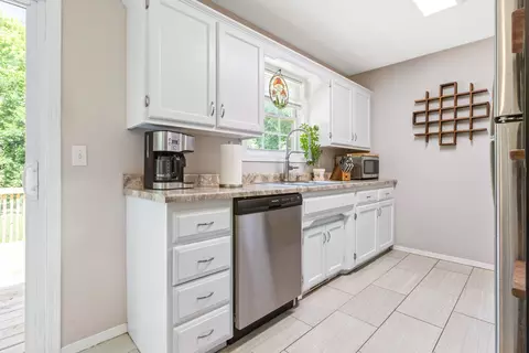 Kitchen - 2503 N Rogers Ave, Springfield, MO 65803 photo 2 of 3