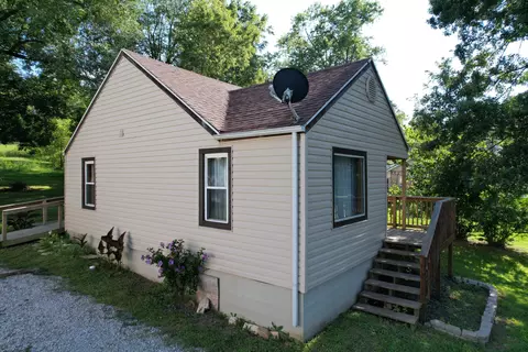 Exterior - 713 E Benton Ave, Ava, MO 65608 photo 3 of 7