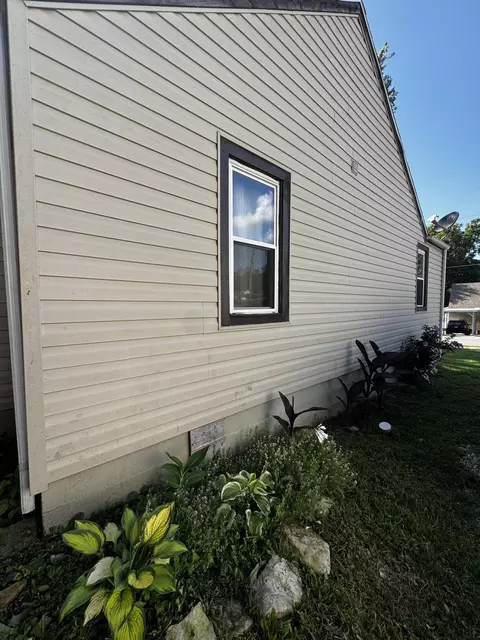 Exterior - 713 E Benton Ave, Ava, MO 65608 photo 7 of 7