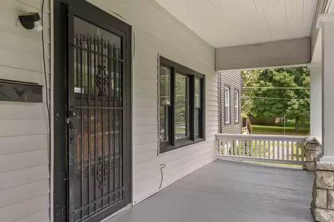 Exterior - 1227 N Clay Ave, Springfield, MO 65802 photo 3 of 8