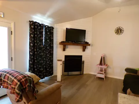 Living - 517 N Stella Ct, Willard, MO 65781 photo 1 of 3