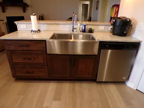 Kitchen - 517 N Stella Ct, Willard, MO 65781 photo 5 of 7