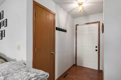 Entry Way - 2843 W Primrose Ln, Springfield, MO 65807 photo 1 of 1