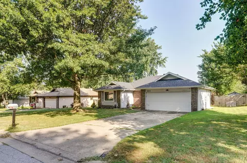 Exterior - 2843 W Primrose Ln, Springfield, MO 65807 photo 2 of 8