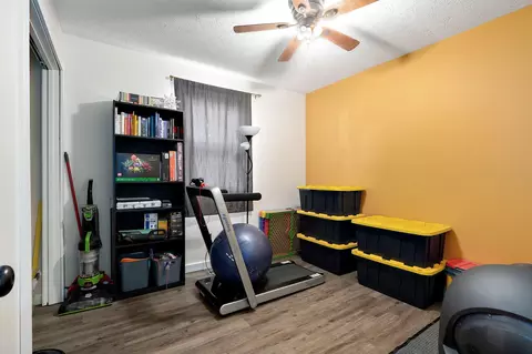 Bedroom - 2843 W Primrose Ln, Springfield, MO 65807 photo 1 of 4