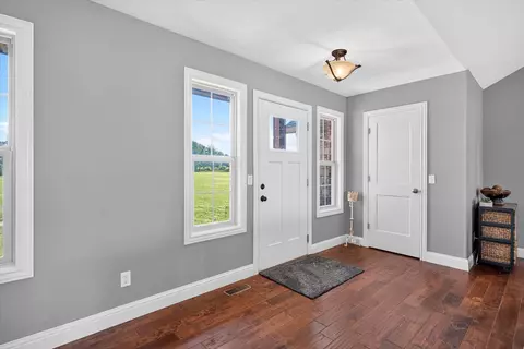 Entry Way - 206 Maria Rd, Clever, MO 65631 photo 1 of 2