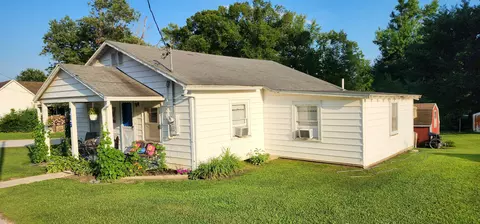 Exterior - 709 Elm Ave, Ava, MO 65608 photo 2 of 4