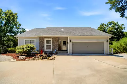 28 Whiterock Ln, Kimberling City, MO 65686