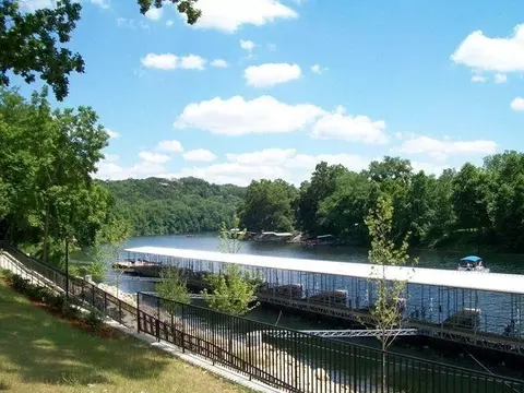 View/Area - 467 Royalty Ln, Branson, MO 65616 photo 1 of 2