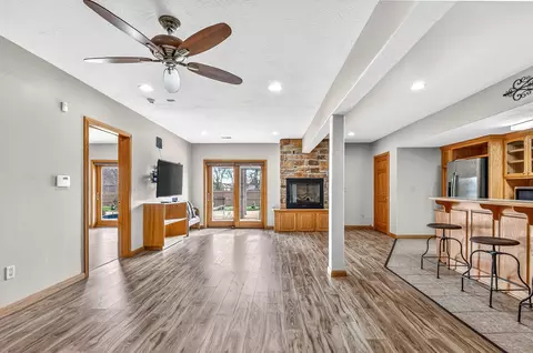 Living - 2374 S April Ave, Springfield, MO 65807 photo 8 of 9