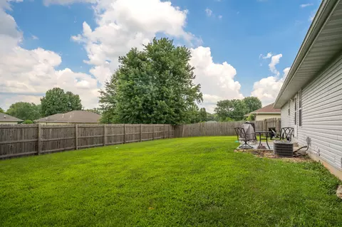 129 E Loyal St, Clever, MO 65631 photo 25