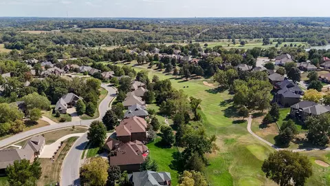 View/Area - 5909 S Brightwater Trl, Springfield, MO 65810 photo 9 of 10
