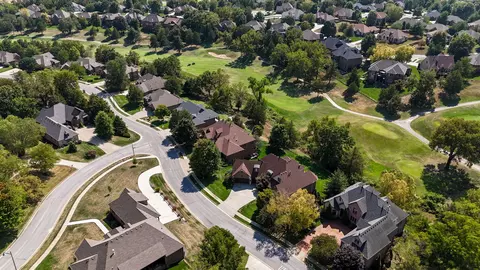 View/Area - 5909 S Brightwater Trl, Springfield, MO 65810 photo 7 of 10