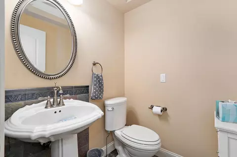 Bath - 5909 S Brightwater Trl, Springfield, MO 65810 photo 7 of 10