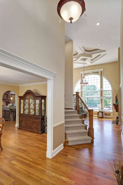Entry Way - 5909 S Brightwater Trl, Springfield, MO 65810 photo 2 of 6