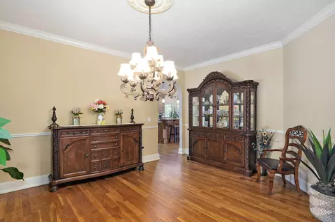 Dining - 5909 S Brightwater Trl, Springfield, MO 65810 photo 2 of 4