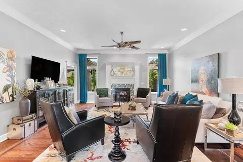 Living - 4833 S Ashton Ct, Springfield, MO 65810 photo 3 of 8