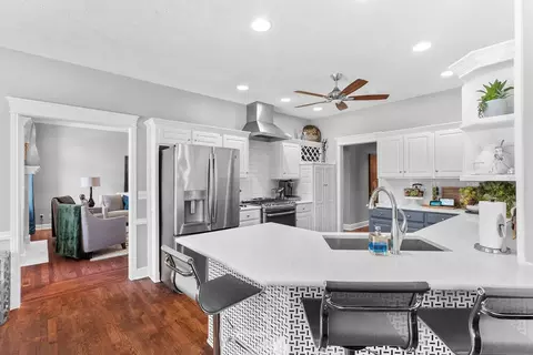 Kitchen - 4833 S Ashton Ct, Springfield, MO 65810 photo 2 of 3