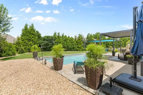 Exterior - 4833 S Ashton Ct, Springfield, MO 65810 photo 14 of 16