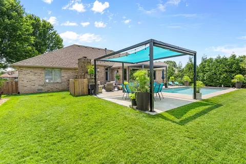 Exterior - 4833 S Ashton Ct, Springfield, MO 65810 photo 11 of 16