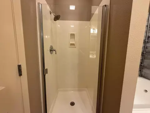 Bath - 120 Residence Ln #2, Branson, MO 65616 photo 3 of 4