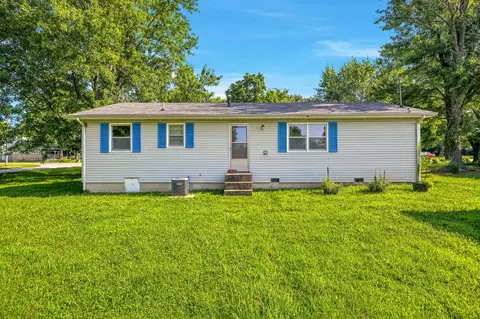 204 E Washington St, Seymour, MO 65746 photo 17