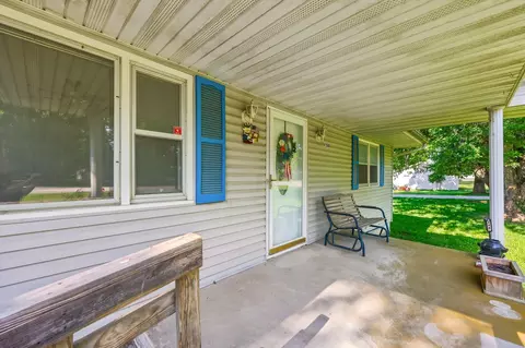 204 E Washington St, Seymour, MO 65746 photo 4