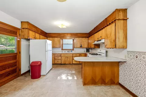 204 E Washington St, Seymour, MO 65746 photo 9