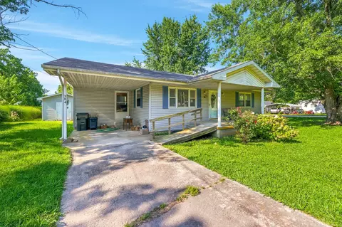 204 E Washington St, Seymour, MO 65746 photo 3