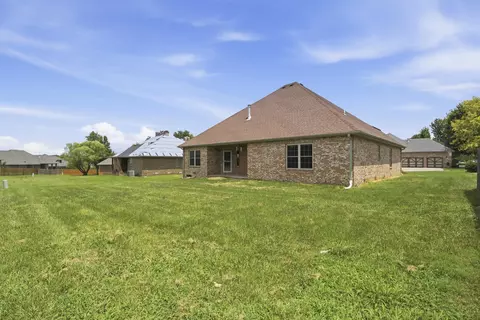 Exterior - 3857 N Sheedy Ave, Springfield, MO 65803 photo 5 of 8