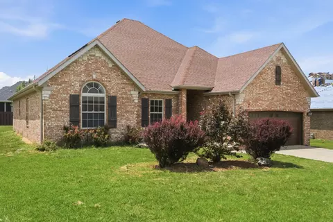 Exterior - 3857 N Sheedy Ave, Springfield, MO 65803 photo 3 of 8