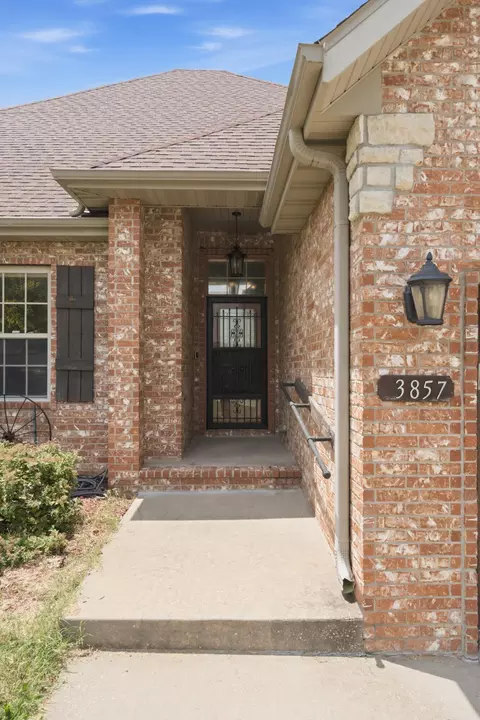 Entry Way - 3857 N Sheedy Ave, Springfield, MO 65803 photo 1 of 5
