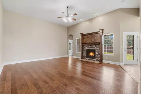 Living - 3857 N Sheedy Ave, Springfield, MO 65803 photo 4 of 6