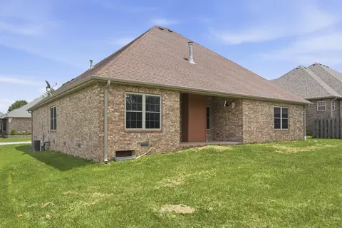 Exterior - 3857 N Sheedy Ave, Springfield, MO 65803 photo 7 of 8