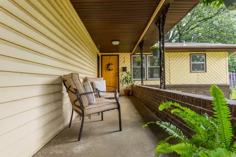 Exterior - 1348 S Arcadia Ave, Springfield, MO 65804 photo 3 of 7