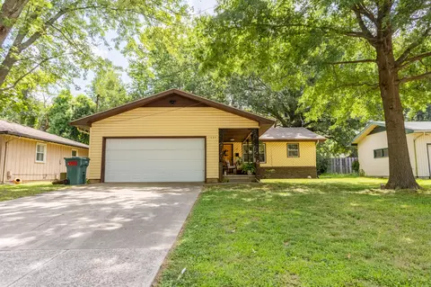 Exterior - 1348 S Arcadia Ave, Springfield, MO 65804 photo 2 of 7