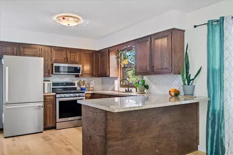 Kitchen - 1348 S Arcadia Ave, Springfield, MO 65804 photo 1 of 4