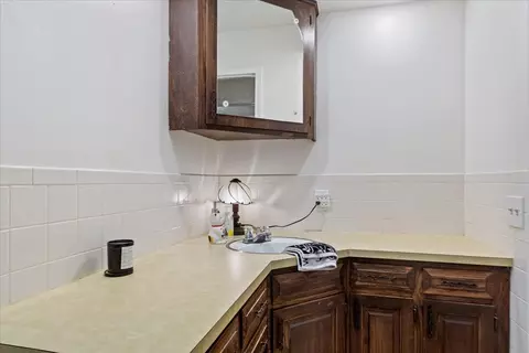 Bath - 1348 S Arcadia Ave, Springfield, MO 65804 photo 4 of 5