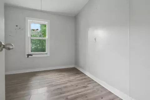 Bedroom - 2434 N Pickwick Ave, Springfield, MO 65803 photo 3 of 3