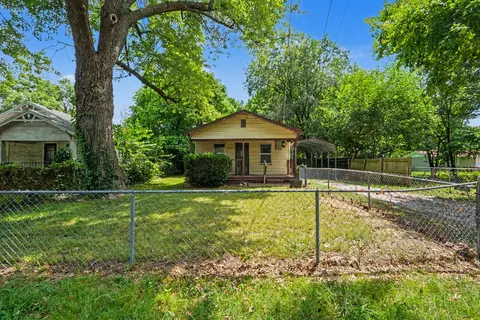 Exterior - 2434 N Pickwick Ave, Springfield, MO 65803 photo 2 of 9