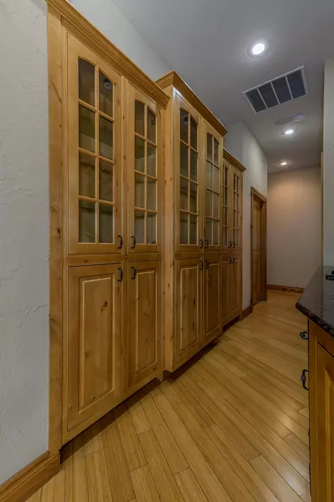 Entry Way - 1418 E River Oaks Ln, Springfield, MO 65804 photo 4 of 7