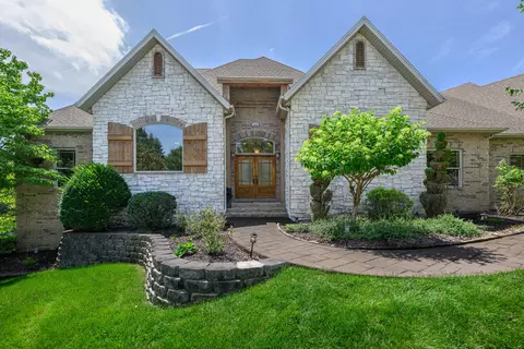 Exterior - 1418 E River Oaks Ln, Springfield, MO 65804 photo 3 of 16