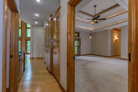 Entry Way - 1418 E River Oaks Ln, Springfield, MO 65804 photo 3 of 7