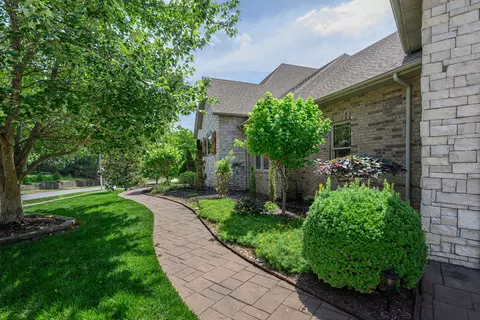 Exterior - 1418 E River Oaks Ln, Springfield, MO 65804 photo 5 of 16