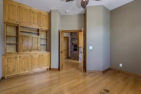 Living - 1418 E River Oaks Ln, Springfield, MO 65804 photo 9 of 9