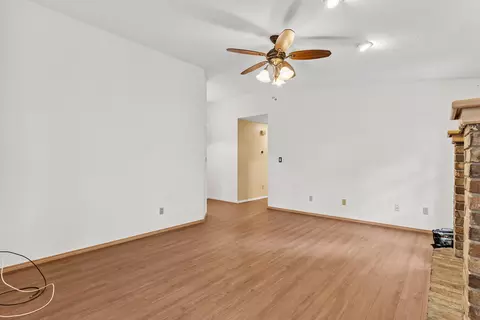 Living - 3497 S Meadowlark Ave, Springfield, MO 65807 photo 3 of 7
