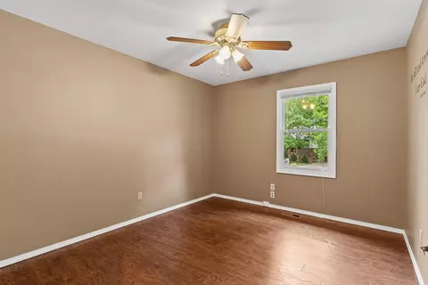 Bedroom - 3497 S Meadowlark Ave, Springfield, MO 65807 photo 4 of 5
