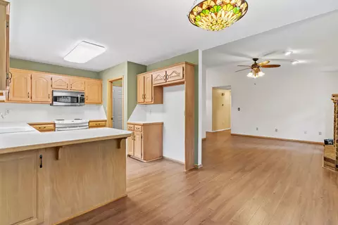 Living - 3497 S Meadowlark Ave, Springfield, MO 65807 photo 5 of 7
