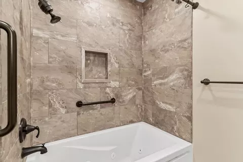 Bath - 3497 S Meadowlark Ave, Springfield, MO 65807 photo 3 of 3